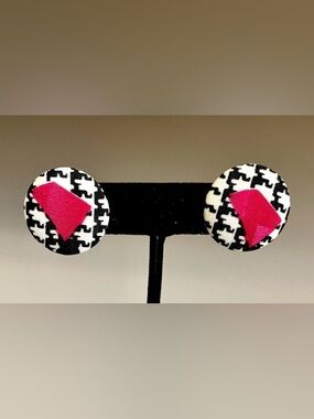 Vintage Pink Houndstooth Fabric Button Stud Earrings Geometric Retro Chic EUC